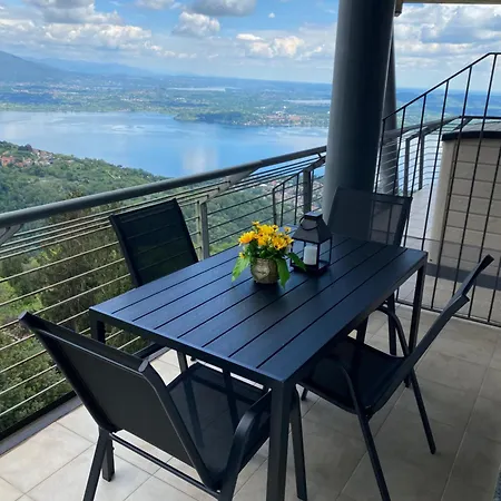 Terrazzadolcevista - Panoramico Sui Tre Laghi