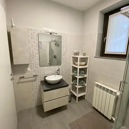 Apartamento Terrazzadolcevista - Panoramico Sui Tre Laghi