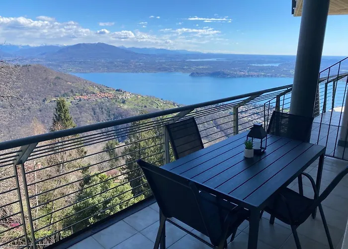 Apartamento Terrazzadolcevista - Panoramico Sui Tre Laghi Massino Visconti