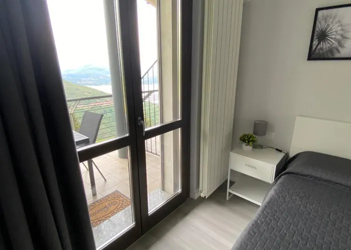 Apartamento Terrazzadolcevista - Panoramico Sui Tre Laghi Massino Visconti